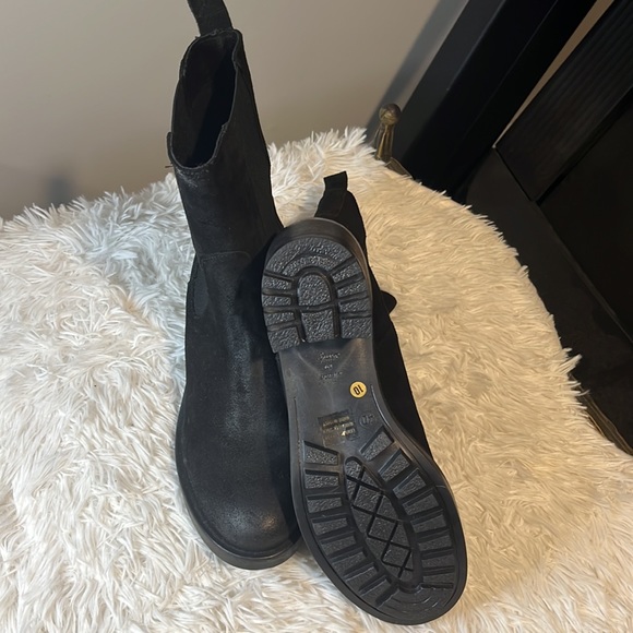 Women’s Emanuele Crasto Black Chelsea Distressed Suede Lug Sole Boots Size 10 - Picture 14 of 16